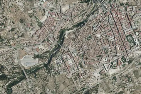 Imagen de 2 inmuebles en Ontinyent